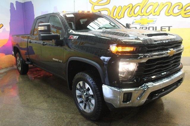 new 2025 Chevrolet Silverado 3500 car, priced at $66,987