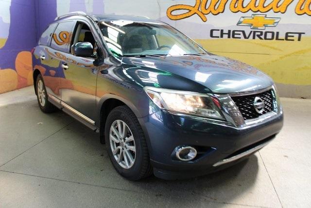used 2016 Nissan Pathfinder car, priced at $10,900