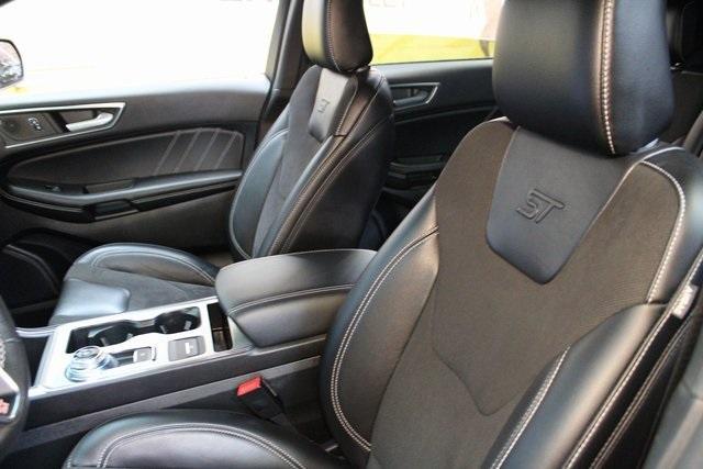 used 2022 Ford Edge car, priced at $32,900