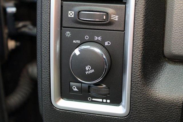 used 2020 Ram 1500 Classic car, priced at $27,500