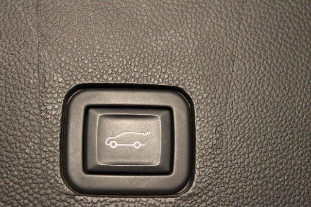 used 2023 Chevrolet Traverse car, priced at $36,900