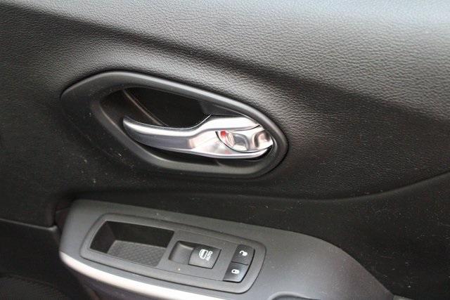 used 2021 Jeep Cherokee car, priced at $26,900