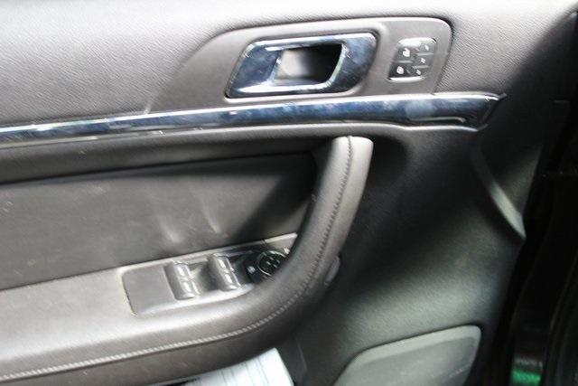 used 2013 Lincoln MKS car, priced at $9,500