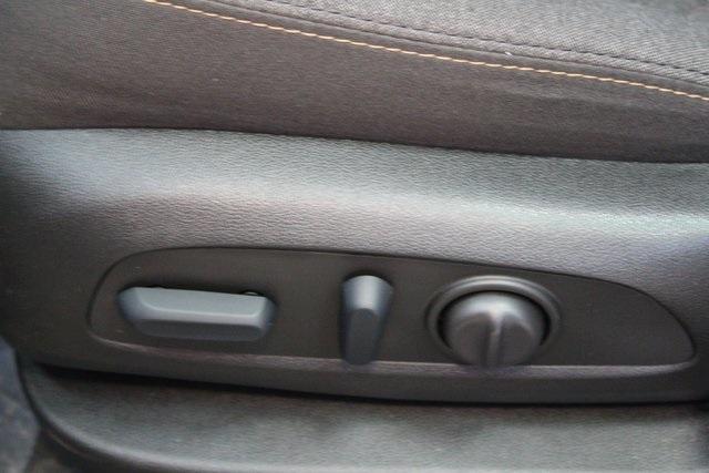 used 2022 Chevrolet Equinox car, priced at $24,900