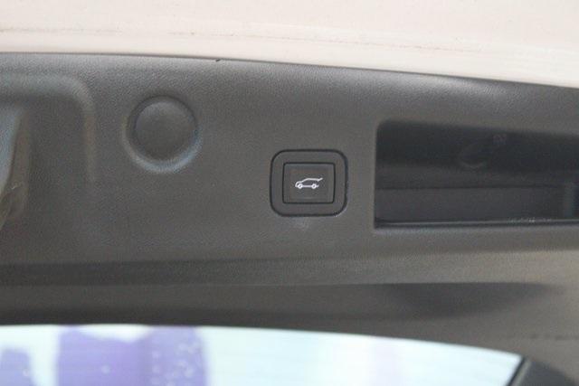 used 2022 Chevrolet Equinox car, priced at $23,700