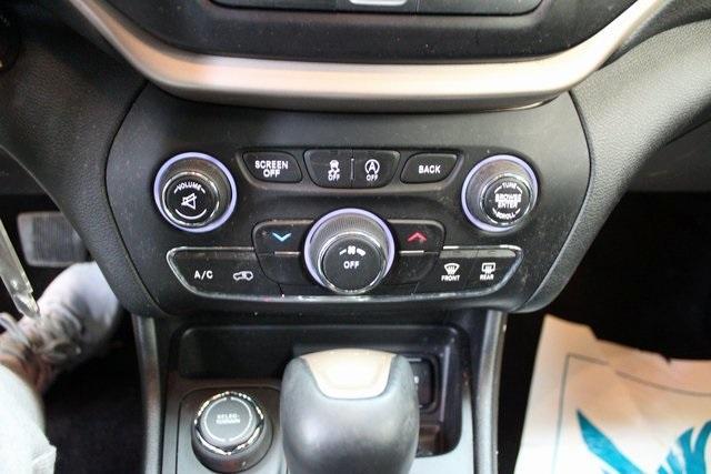 used 2018 Jeep Cherokee car, priced at $19,900