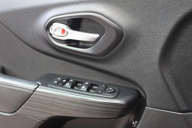 used 2015 Jeep Cherokee car, priced at $8,900