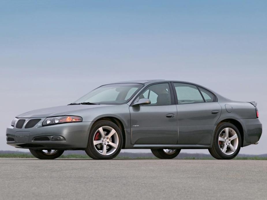 used 2005 Pontiac Bonneville car, priced at $5,900