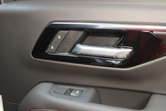 new 2025 Chevrolet Suburban car, priced at $75,041