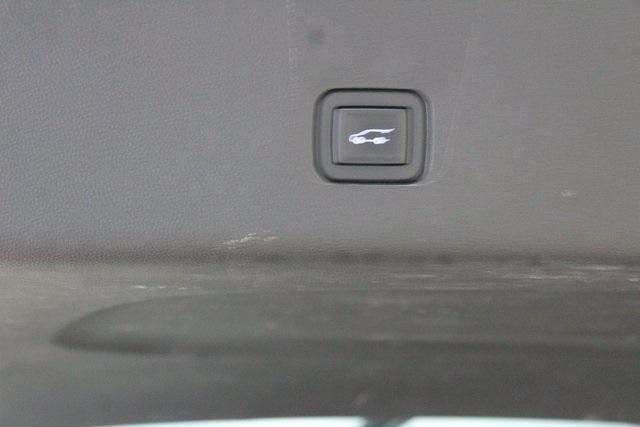 used 2020 Chevrolet Traverse car, priced at $24,900