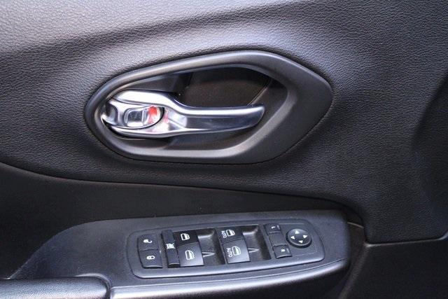 used 2020 Jeep Cherokee car, priced at $18,300