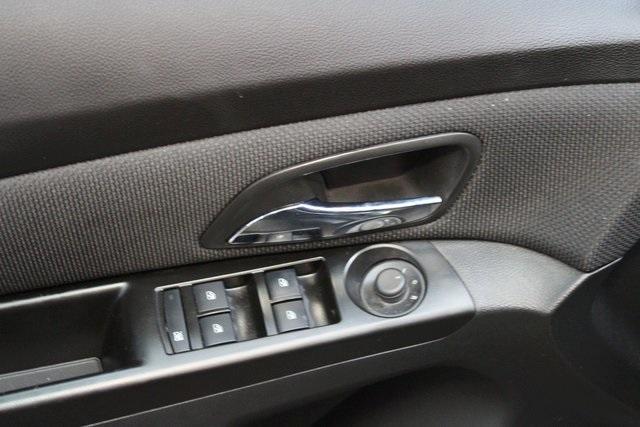used 2014 Chevrolet Cruze car, priced at $10,900