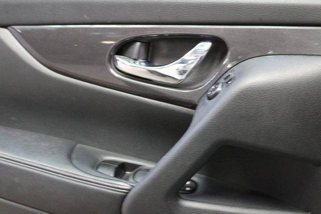 used 2020 Nissan Rogue car, priced at $18,900