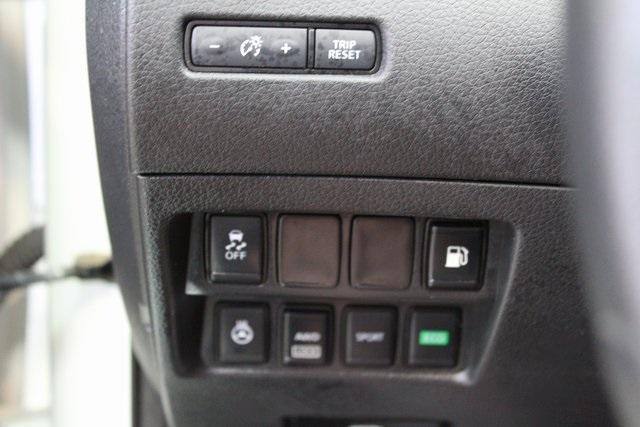 used 2020 Nissan Rogue car, priced at $18,900