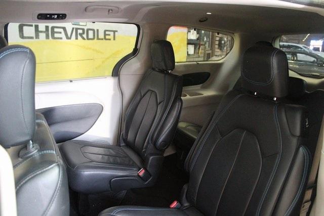 used 2021 Chrysler Pacifica car, priced at $15,500