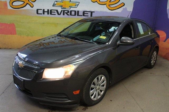 used 2011 Chevrolet Cruze car, priced at $2,500