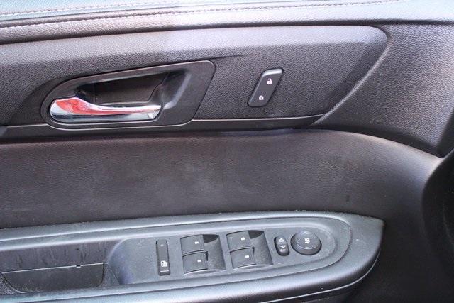 used 2015 GMC Acadia car, priced at $15,900