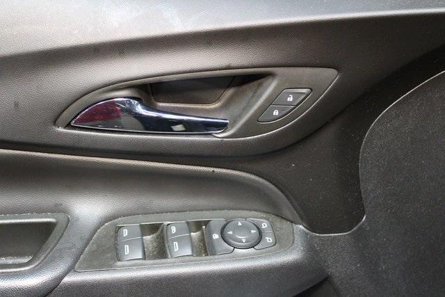 used 2023 Chevrolet Equinox car, priced at $23,900