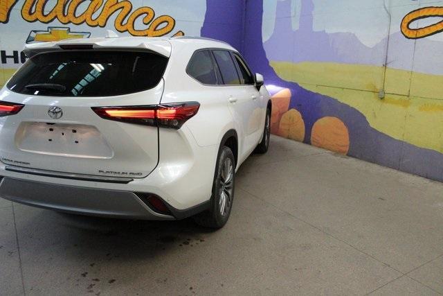 used 2020 Toyota Highlander car, priced at $35,900