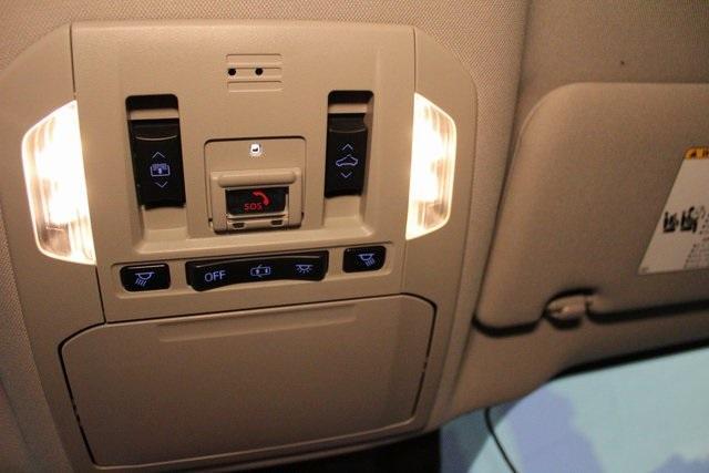 used 2020 Toyota Highlander car, priced at $35,900