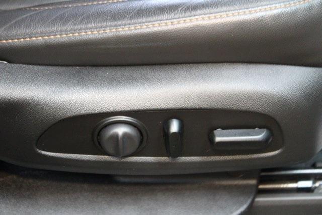 used 2021 Chevrolet Traverse car, priced at $29,900