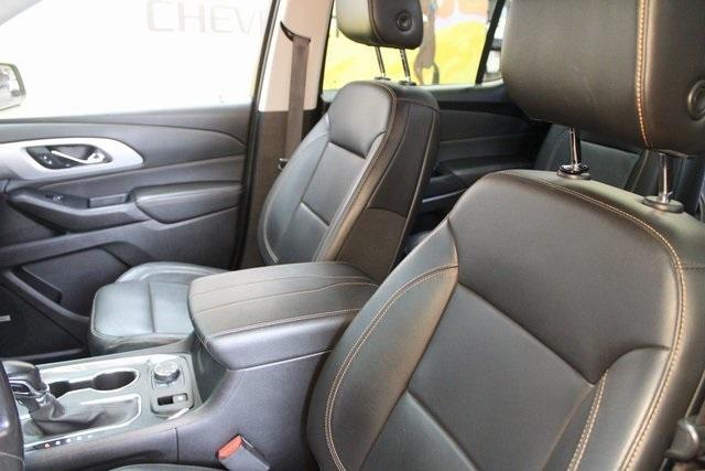 used 2021 Chevrolet Traverse car, priced at $29,900