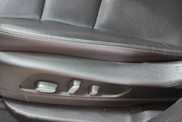 used 2020 Cadillac XT5 car, priced at $29,900