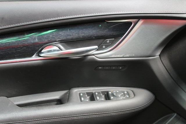 used 2020 Cadillac XT5 car, priced at $29,900
