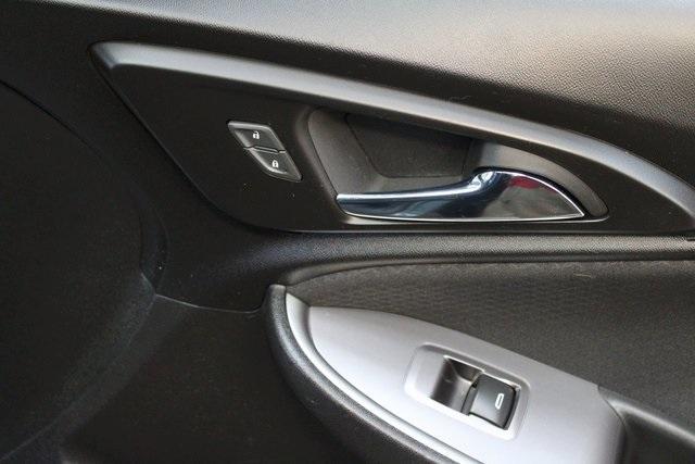 used 2017 Chevrolet Malibu car, priced at $15,900