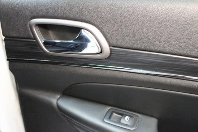 used 2019 Jeep Grand Cherokee car, priced at $19,300