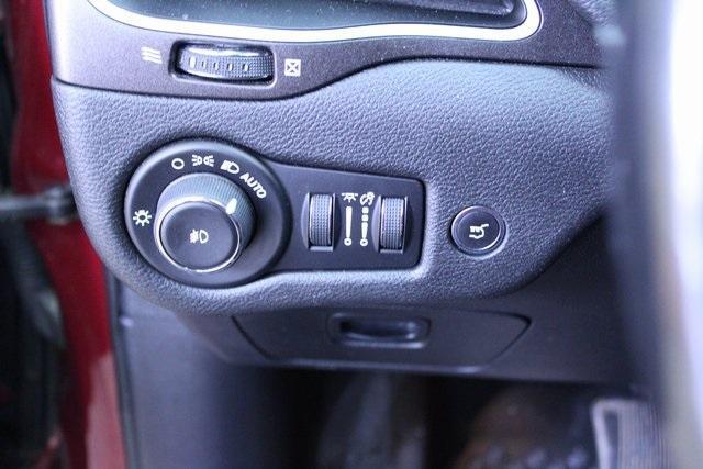 used 2019 Jeep Cherokee car