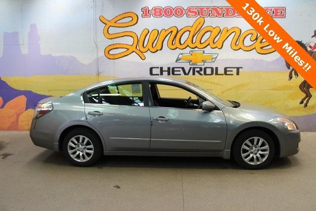 used 2009 Nissan Altima car, priced at $5,900