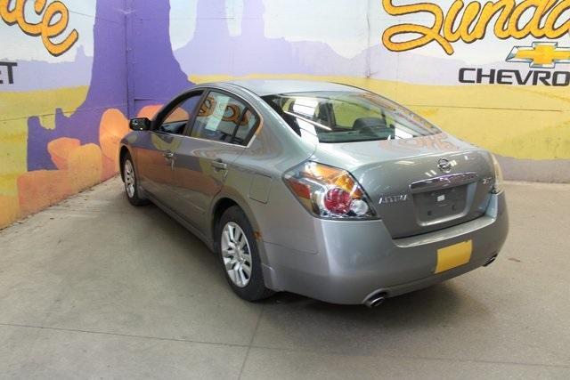 used 2009 Nissan Altima car, priced at $5,900