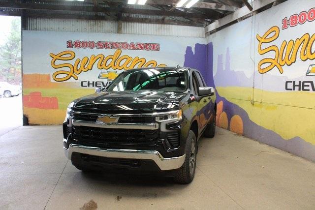 new 2025 Chevrolet Silverado 1500 car, priced at $52,611