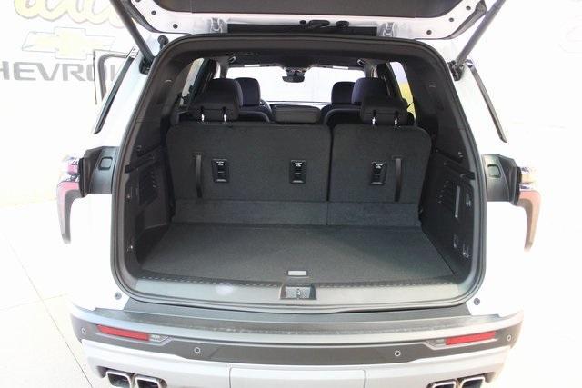 new 2026 Chevrolet Traverse car, priced at $41,003