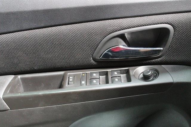 used 2015 Chevrolet Cruze car, priced at $9,900