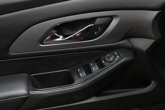used 2021 Chevrolet Traverse car, priced at $31,900