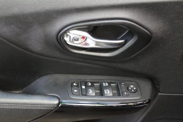 used 2021 Jeep Cherokee car, priced at $15,900