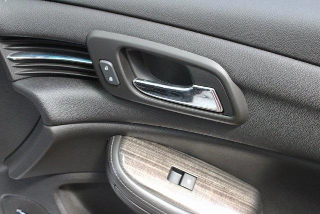 used 2015 Chevrolet Malibu car, priced at $11,900