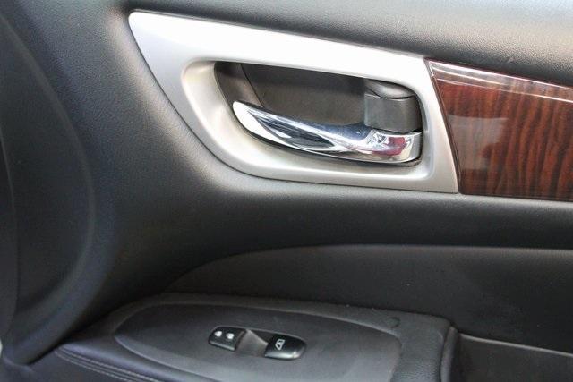 used 2014 Nissan Pathfinder car, priced at $10,900