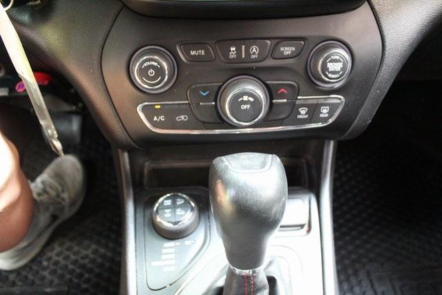 used 2019 Jeep Cherokee car, priced at $19,400