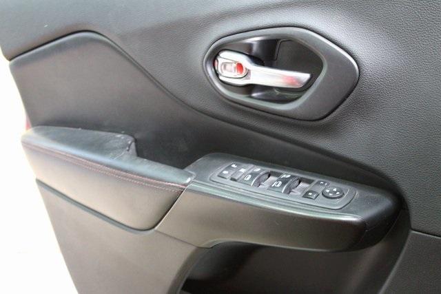 used 2019 Jeep Cherokee car, priced at $19,400