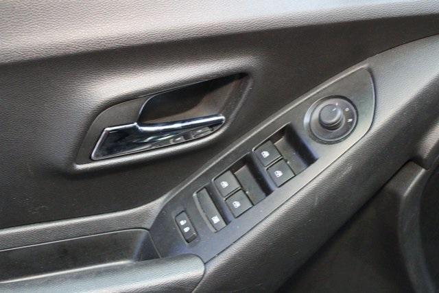 used 2022 Chevrolet Trax car, priced at $18,500