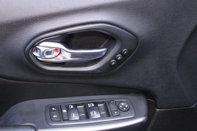 used 2019 Jeep Cherokee car, priced at $20,900