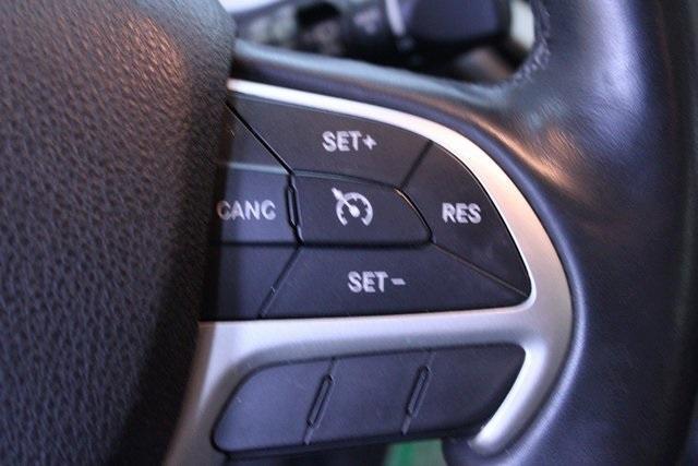 used 2015 Jeep Cherokee car, priced at $13,400