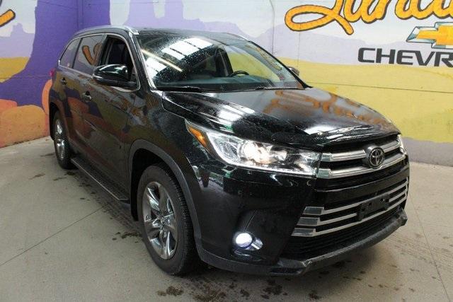 used 2019 Toyota Highlander car, priced at $29,900