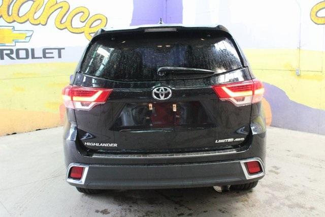used 2019 Toyota Highlander car, priced at $29,900