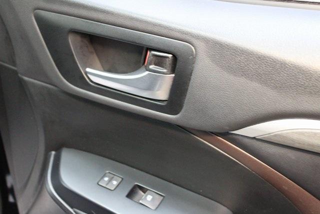 used 2019 Toyota Highlander car, priced at $29,900