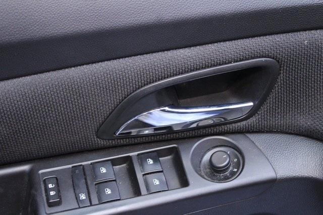 used 2016 Chevrolet Cruze Limited car, priced at $9,900