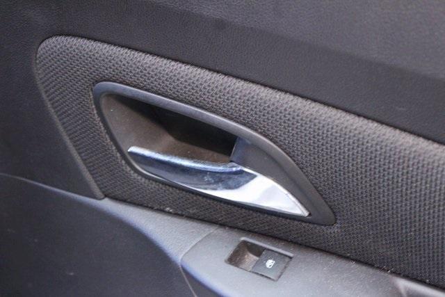 used 2016 Chevrolet Cruze Limited car, priced at $9,900